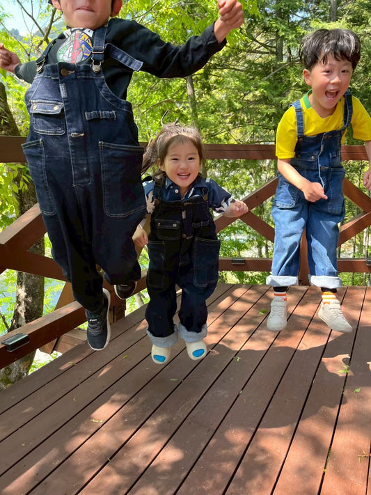 【キッズ2色展開】嫌がらない最強オーバーオール|トイレラク&動きやすく長く着られるアウトドア服